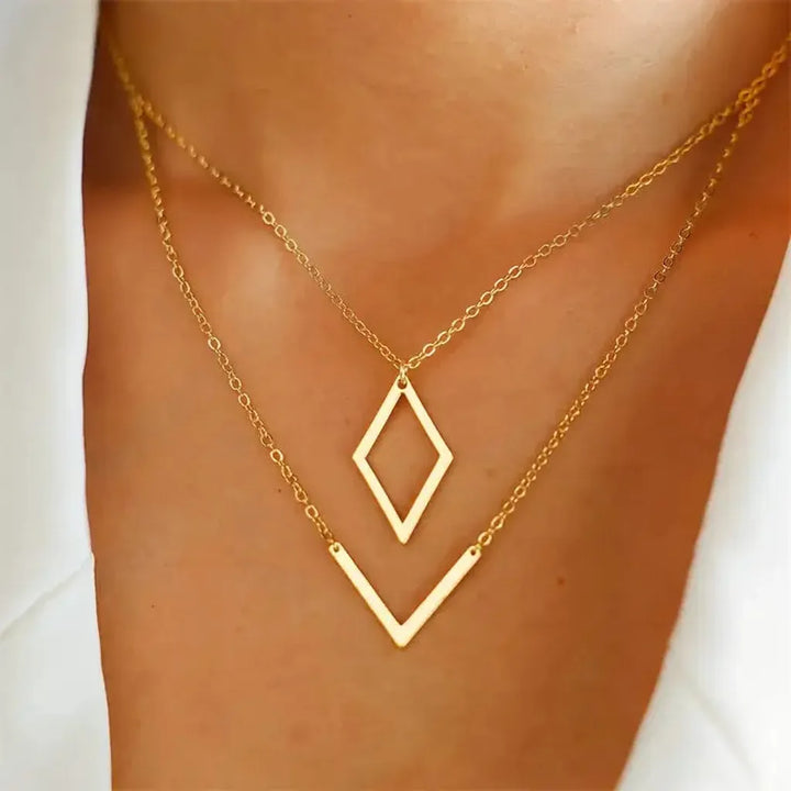 Stylový náhrdelník geometrický V přívěsek