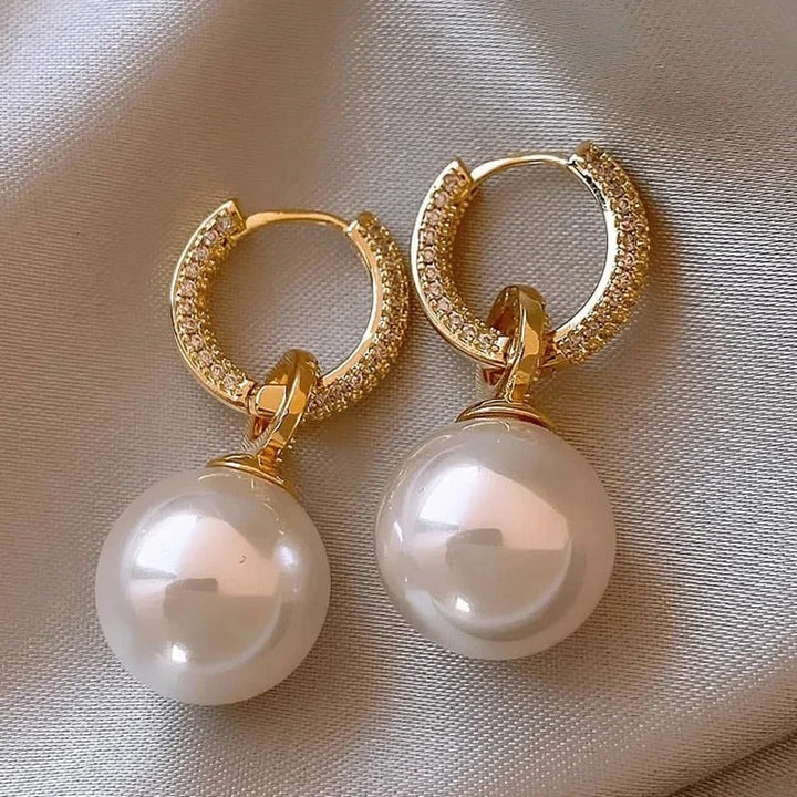 Elegantní perlové náušnice